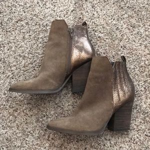 Guess Western Booties